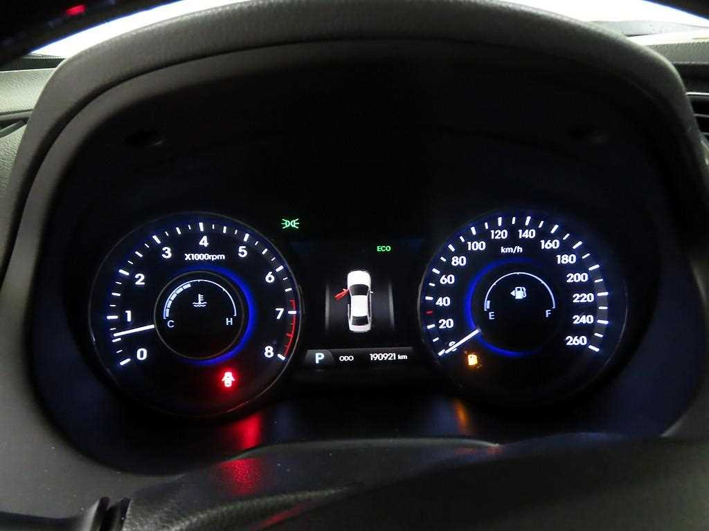 HYUNDAI Grandeur - Vista 5