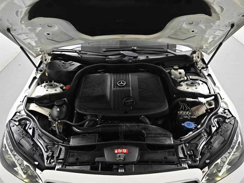 Mercedes Benz E class - Vista 6