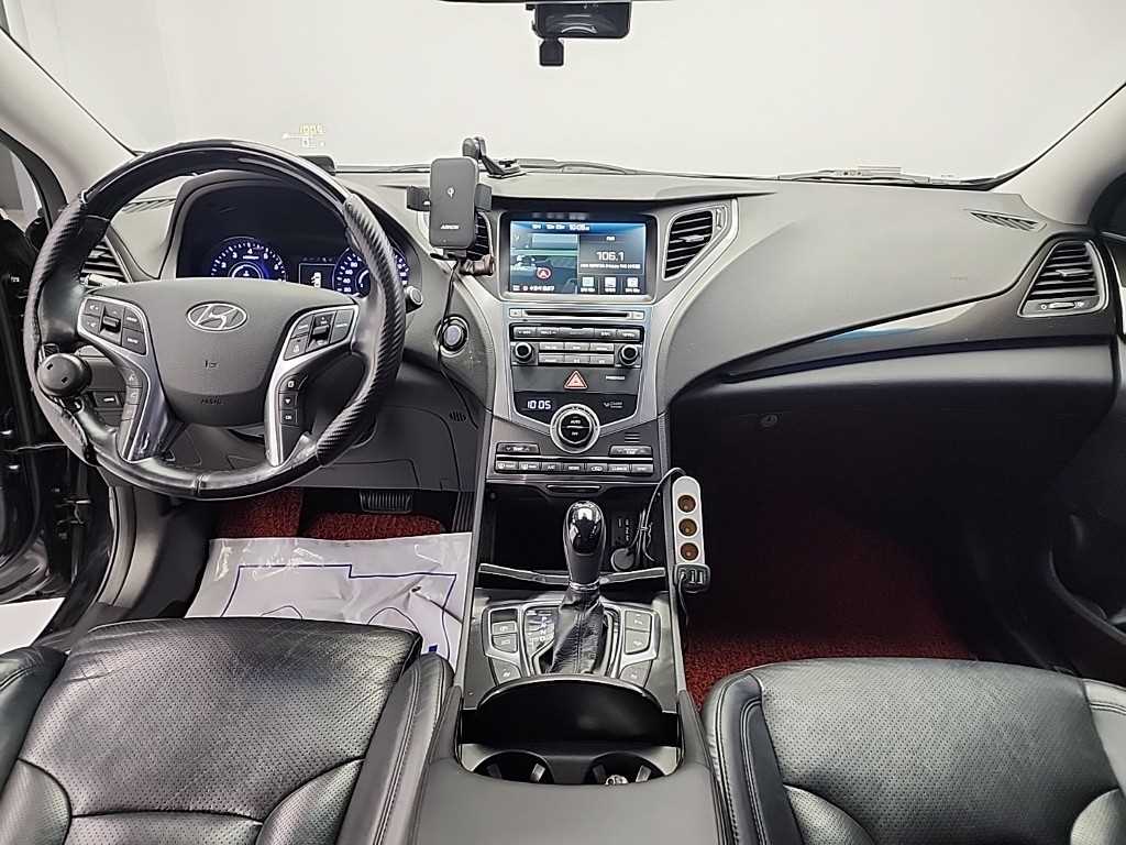 HYUNDAI Grandeur - Vista 7