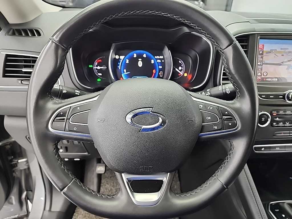 SAMSUNG QM6 - Vista 9