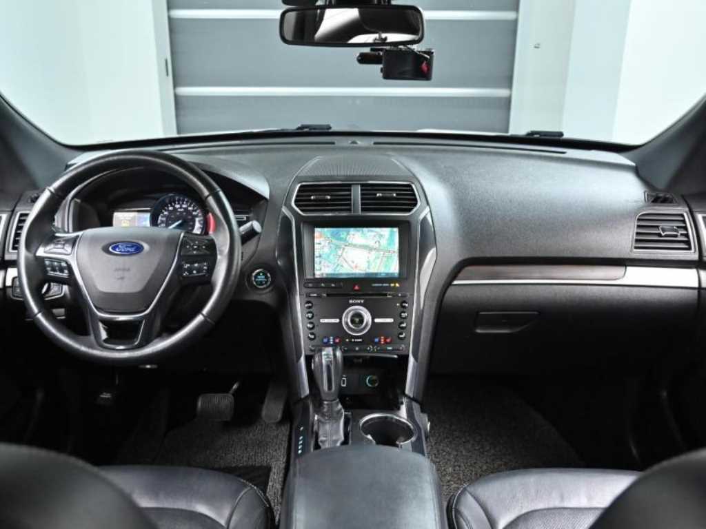 Ford Explorer - Vista 7