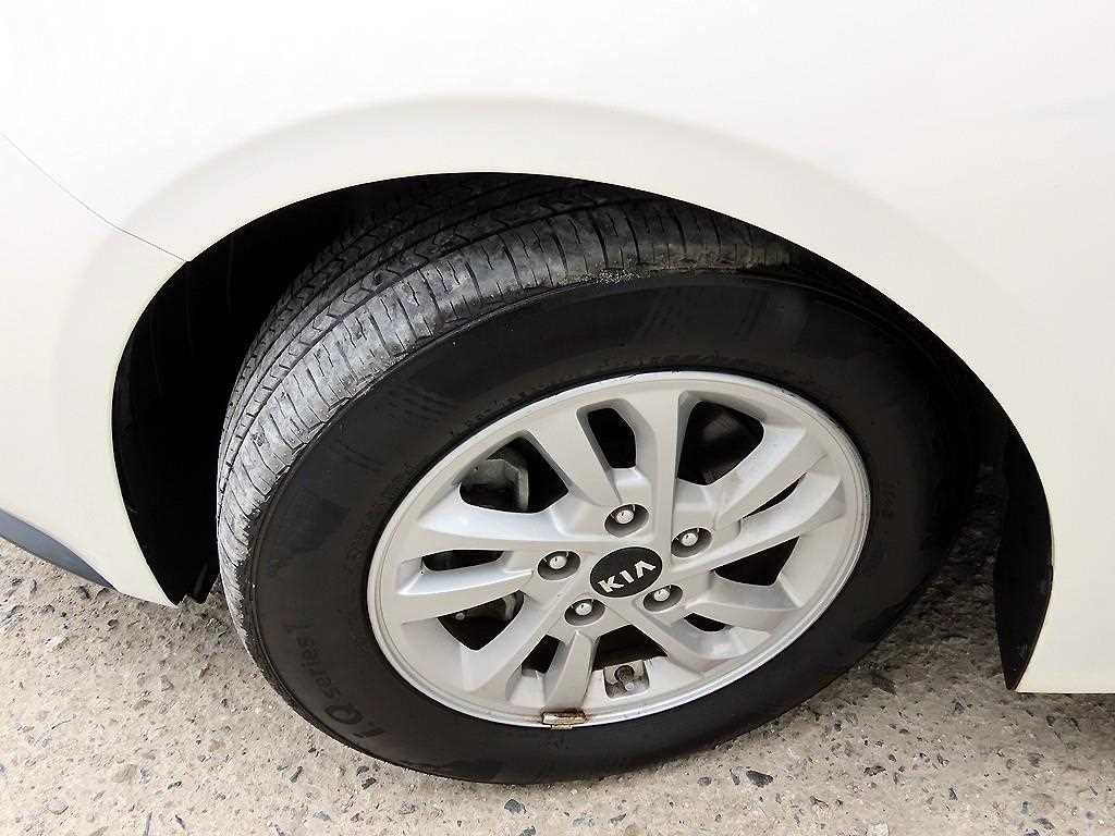 KIA K3 2019 Blanco - Importación desde Corea - HF Imports Iquique - Foto 18