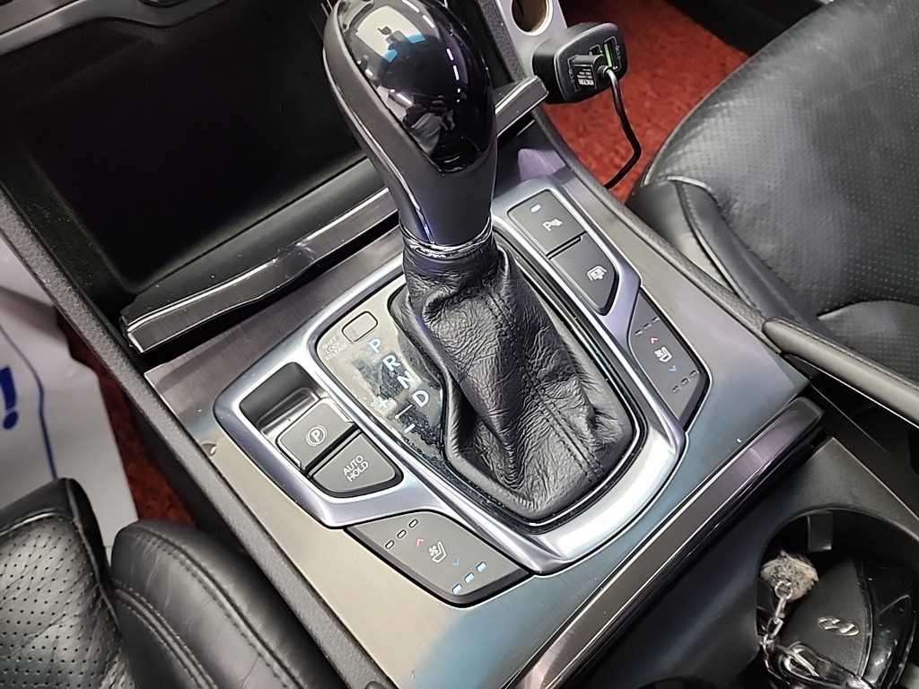 HYUNDAI Grandeur - Vista 8