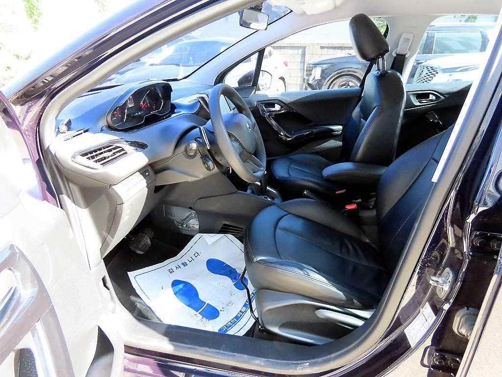 Peugeot 208 - Vista 5