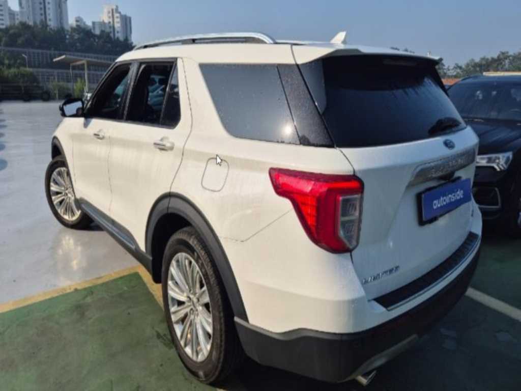 Ford Explorer - Vista 3