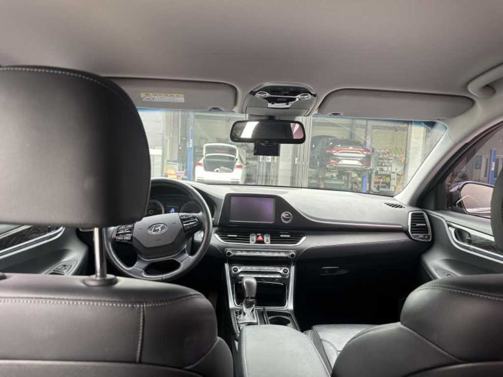 HYUNDAI Grandeur - Vista 4