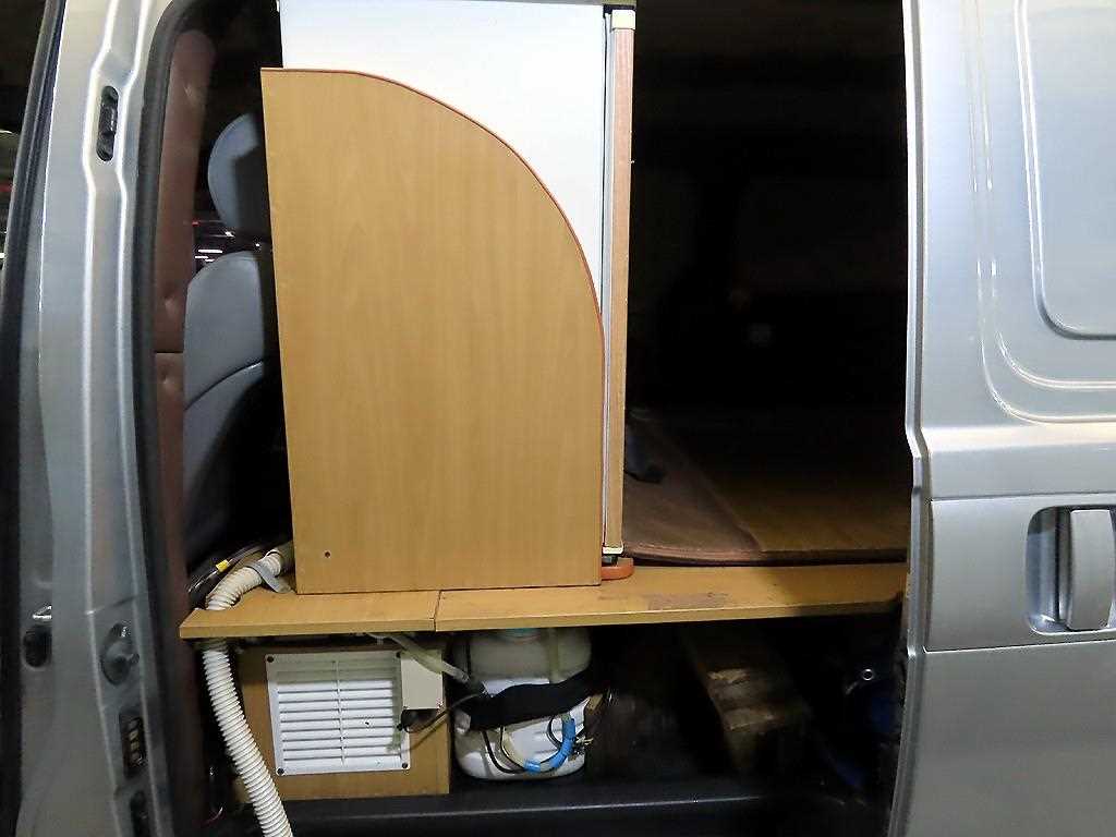 HYUNDAI Starex - Vista 7