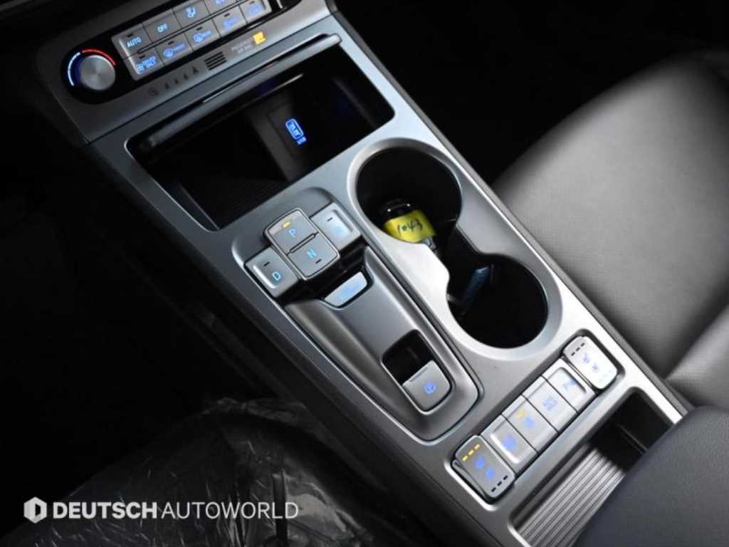 HYUNDAI Kona - Vista 9