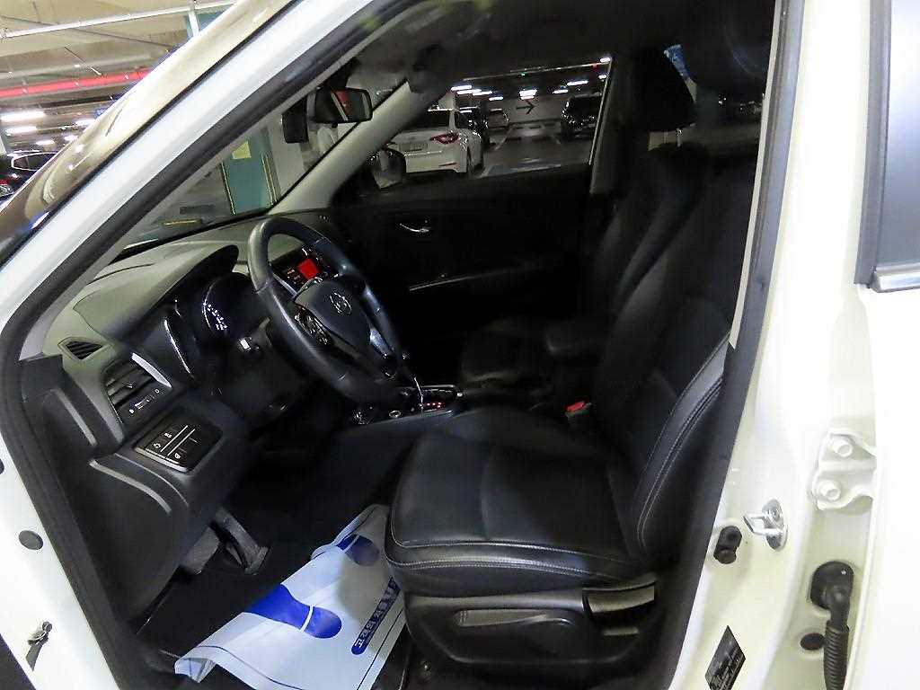 Ssangyong Tivoli - Vista 6