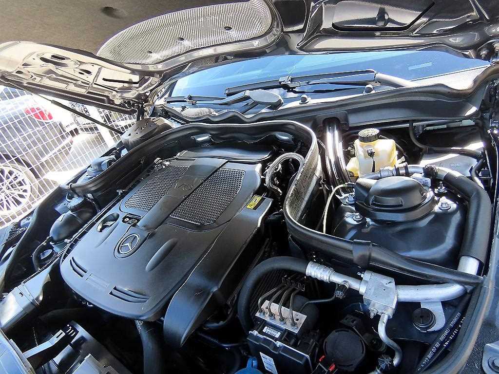 Mercedes Benz E class 2012 Gris - Importación desde Corea - HF Imports Iquique - Foto 19