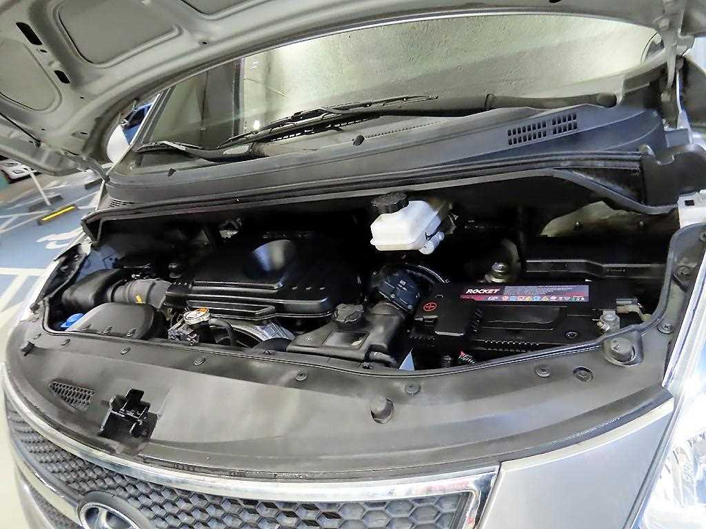 HYUNDAI Starex 2015 Plateado - Importación desde Corea - HF Imports Iquique - Foto 16