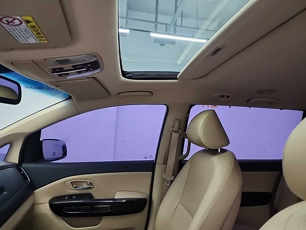 KIA Carnival 2018 Blanco - Importación desde Corea - HF Imports Iquique - Foto 15