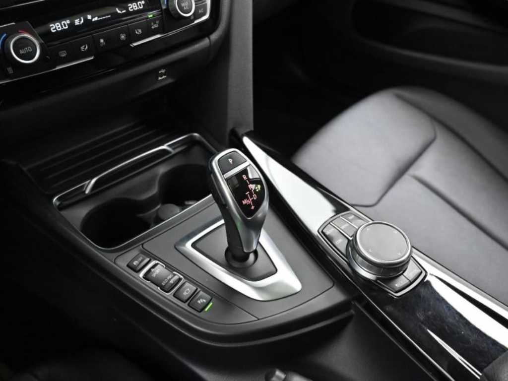 BMW 4 Series - Vista 9