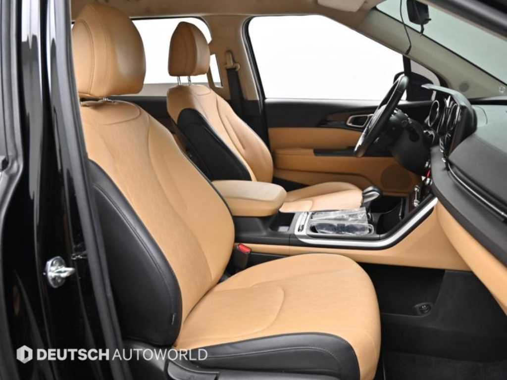 KIA Carnival - Vista 10