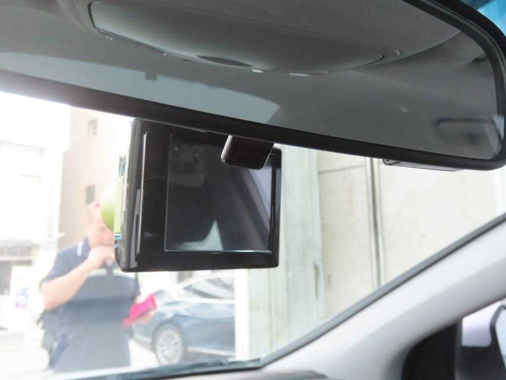 HYUNDAI Sonata - Vista 11