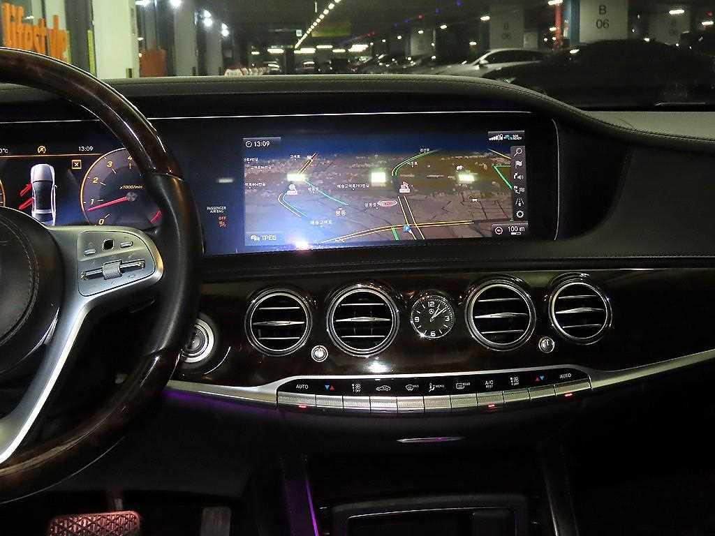 Mercedes Benz S Class - Vista 10