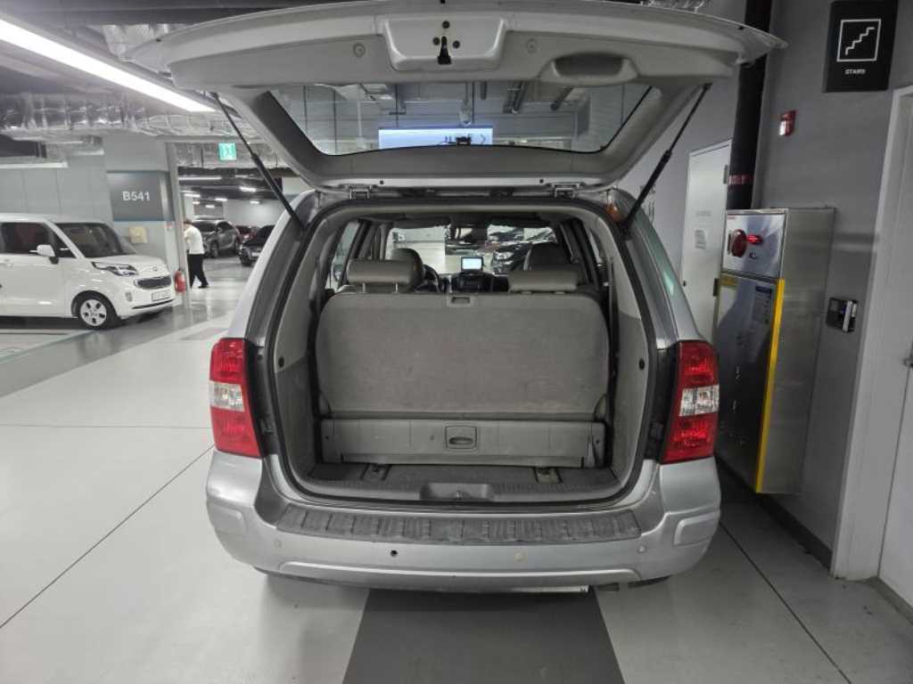 KIA Carnival - Vista 5