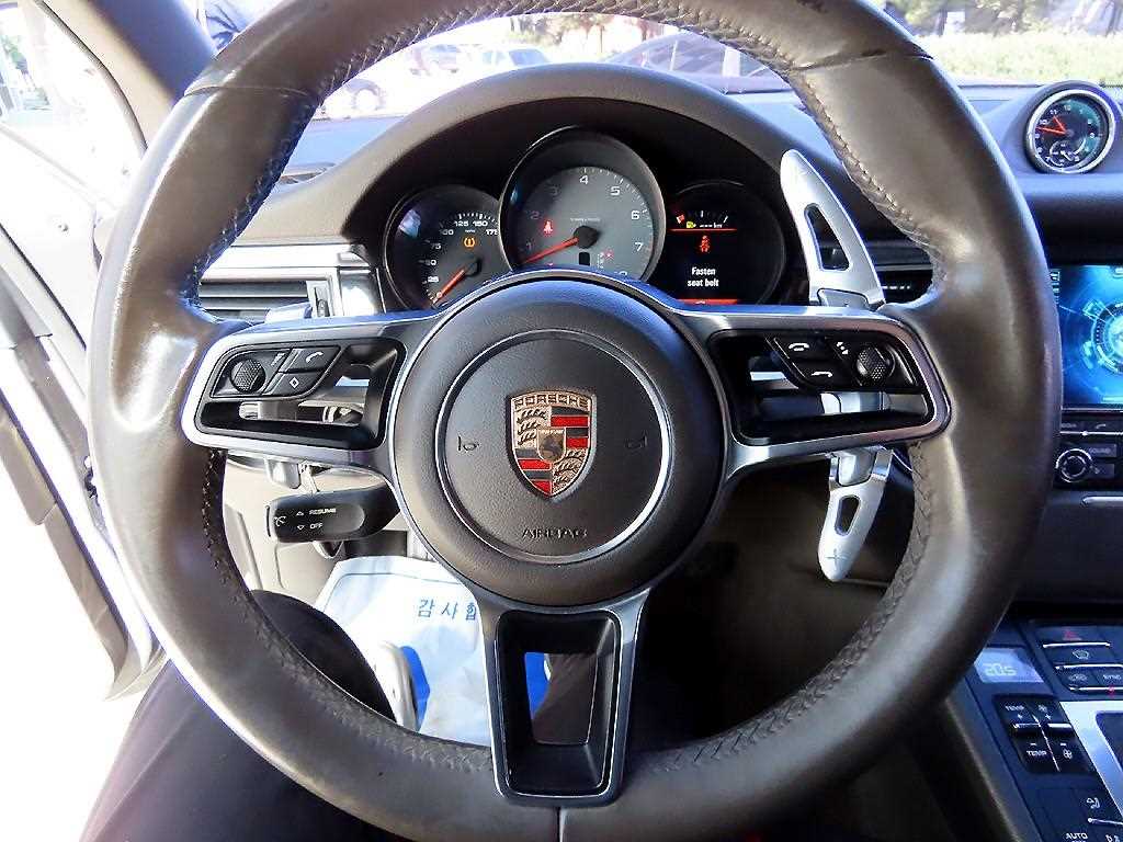 Porsche Macan - Vista 6