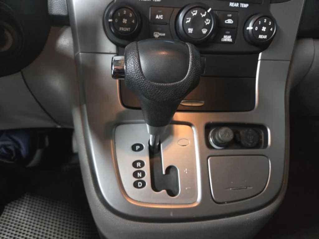 KIA Carnival 2011 Gris - Importación desde Corea - HF Imports Iquique - Foto 13