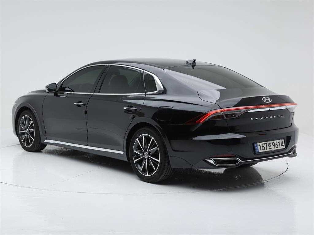 HYUNDAI Grandeur - Vista 4