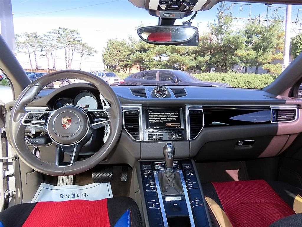 Porsche Macan - Vista 5