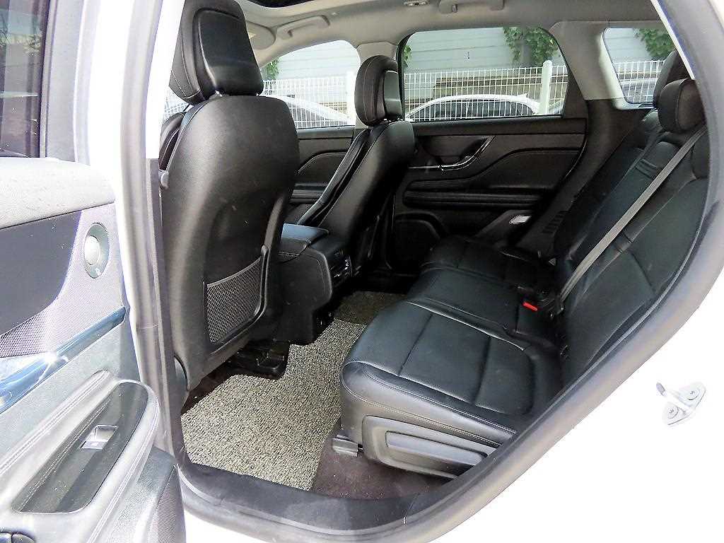 Lincoln Corsair - Vista 6