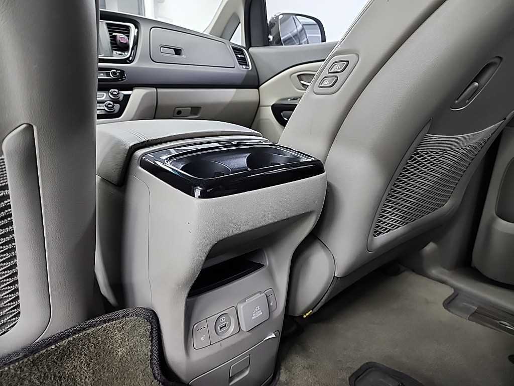 KIA Carnival 2017 Negro - Importación desde Corea - HF Imports Iquique - Foto 13