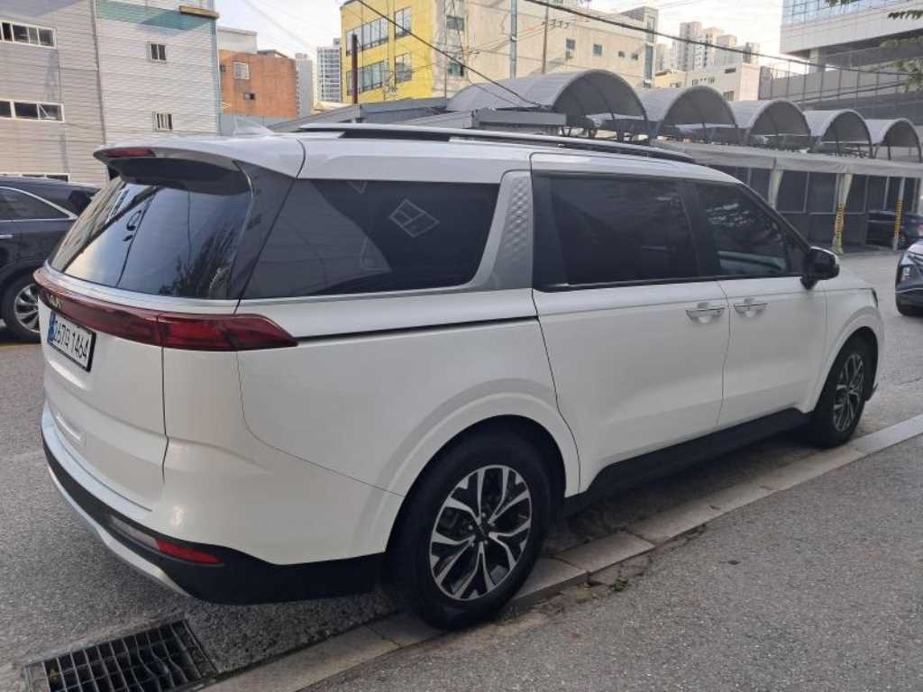 KIA Carnival - Vista 4