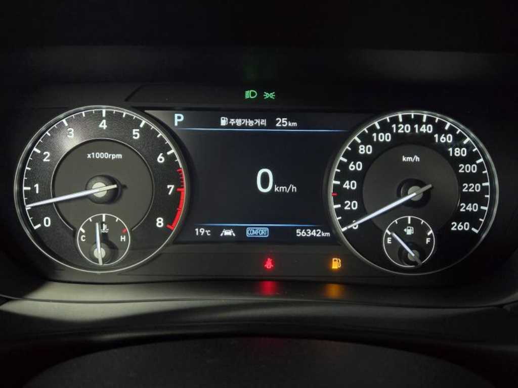 Genesis G90 - Vista 11