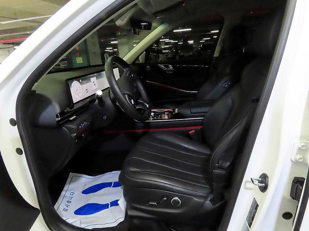 Genesis GV80 - Vista 6