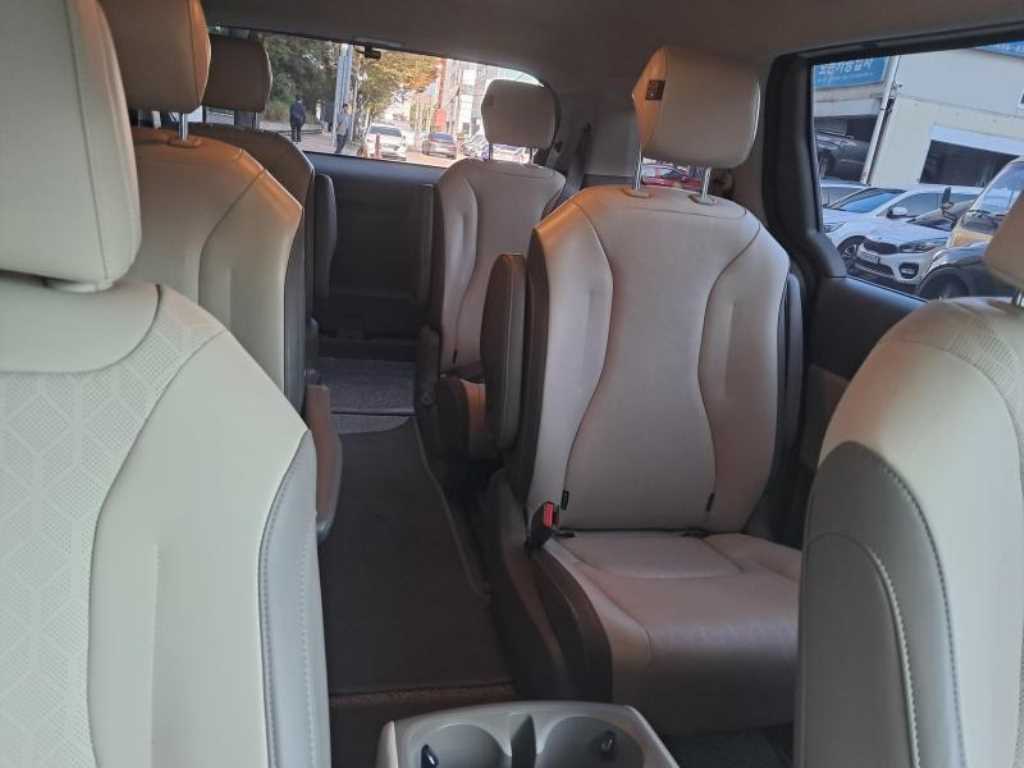 KIA Carnival 2023 Blanco - Importación desde Corea - HF Imports Iquique - Foto 18