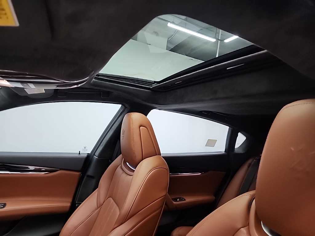 Maserati Quattroforte 2018 Blanco - Importación desde Corea - HF Imports Iquique - Foto 14