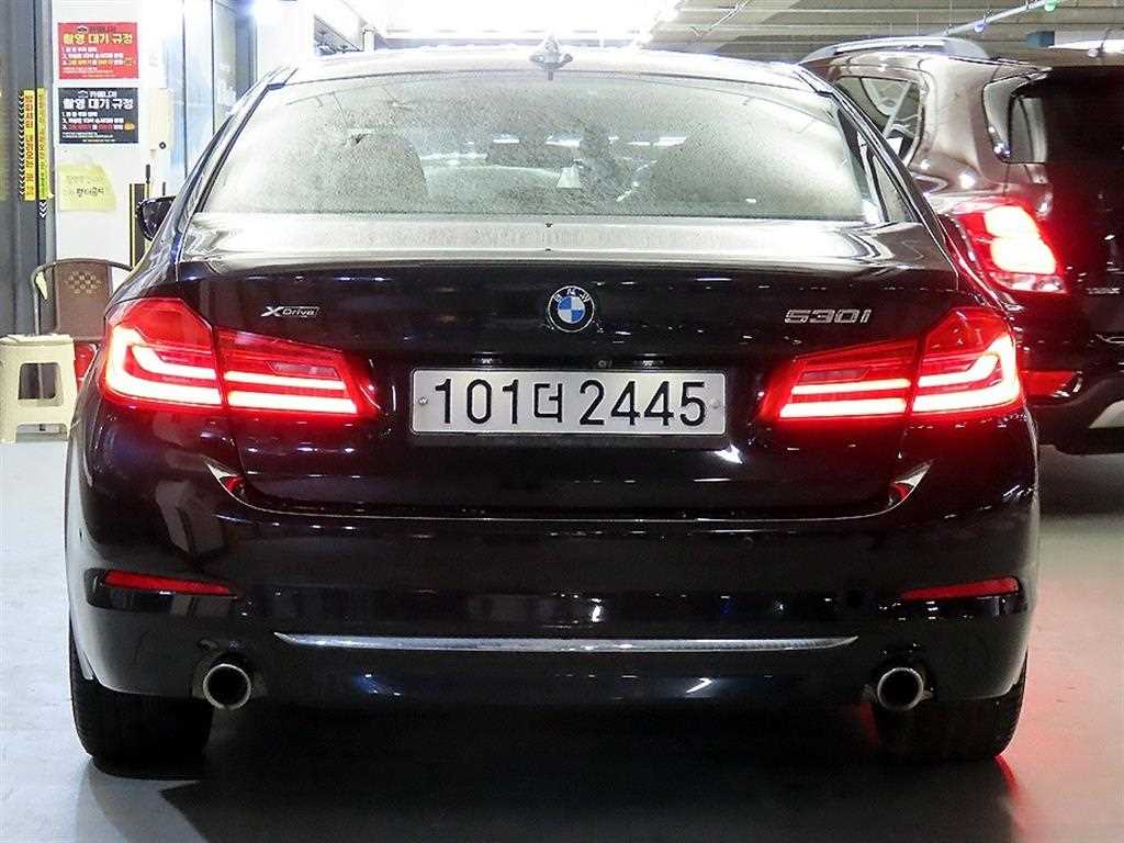 BMW 5 Series - Vista 5