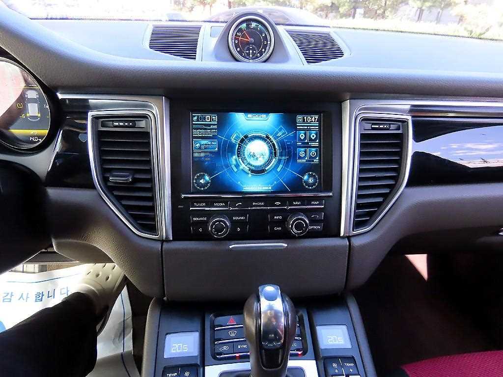 Porsche Macan - Vista 10