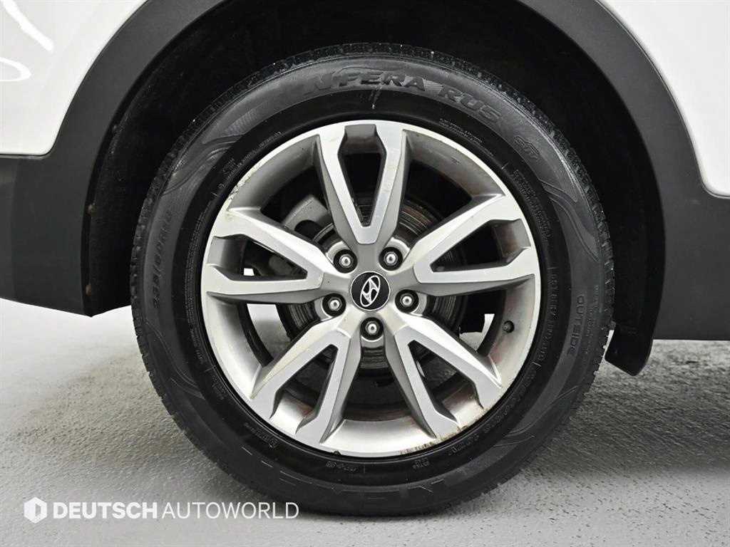 HYUNDAI Santa Fe - Vista 5