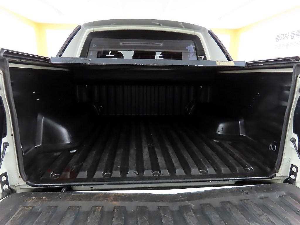 Ssangyong Rexton 2018 Blanco - Importación desde Corea - HF Imports Iquique - Foto 18