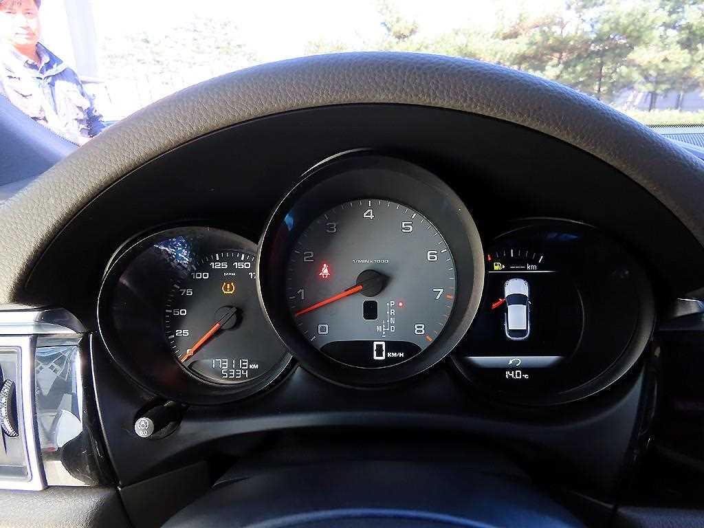 Porsche Macan - Vista 7