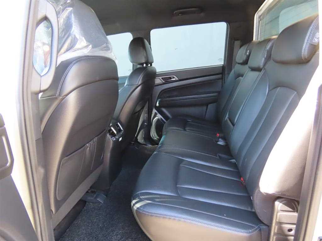 Ssangyong Rexton 2024 the color of pearl - Importación desde Corea - HF Imports Iquique - Foto 14