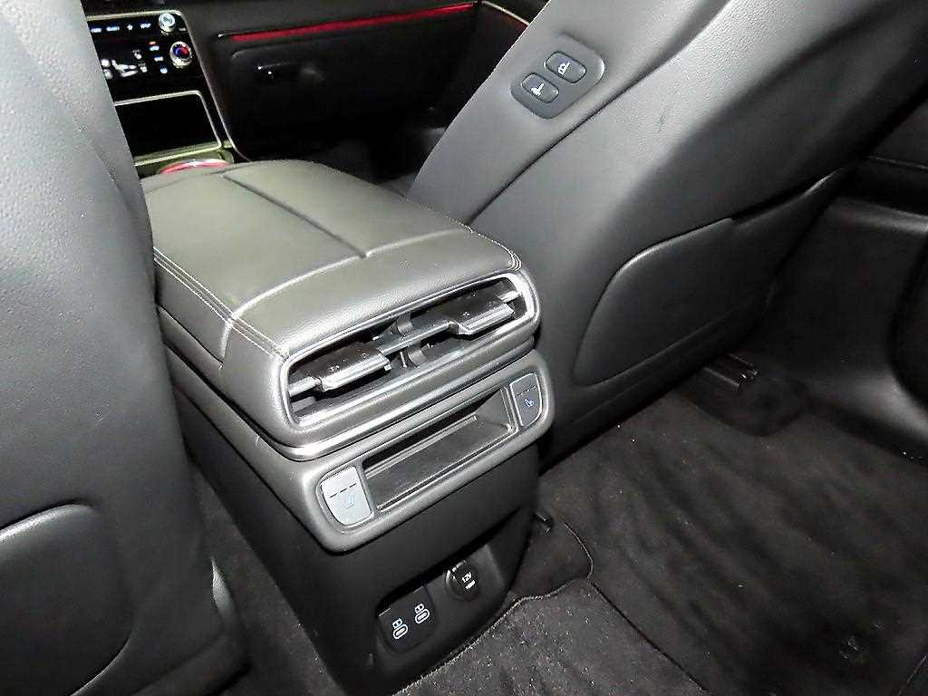 Genesis GV80 2024 Blanco - Importación desde Corea - HF Imports Iquique - Foto 14