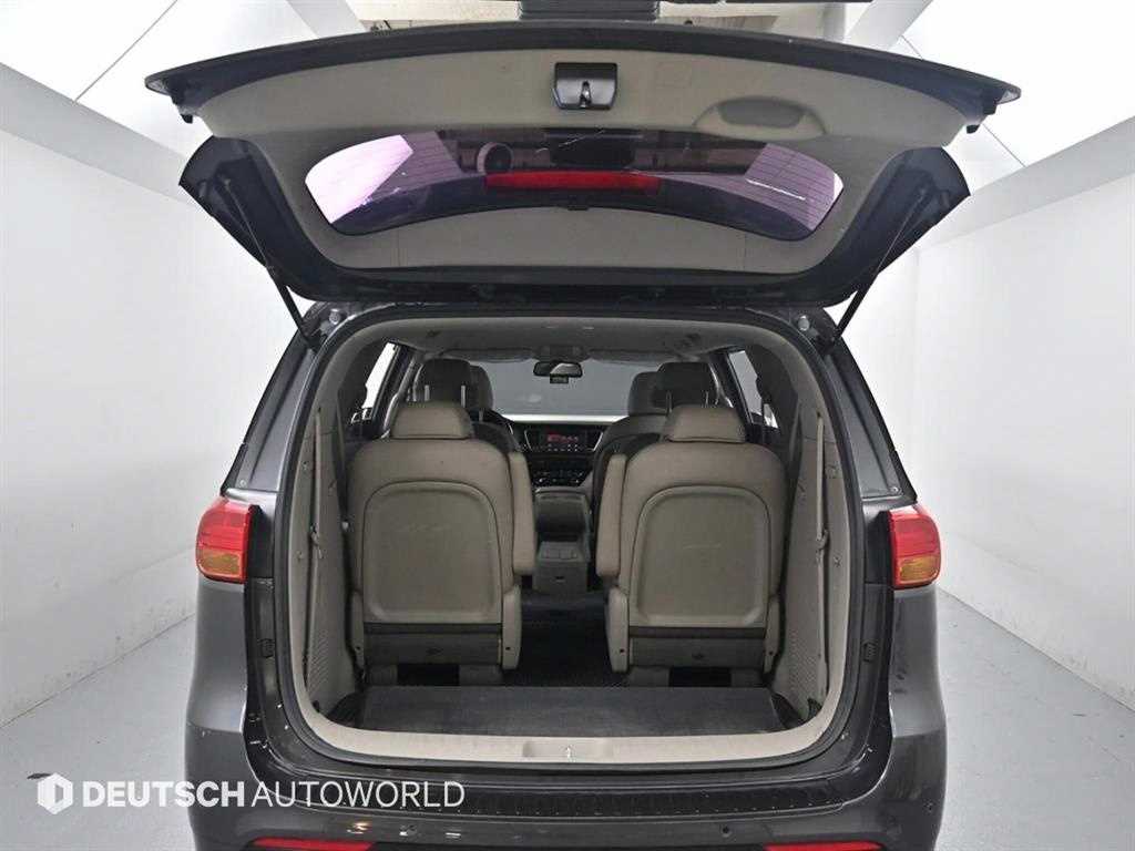 KIA Carnival 2017 Gris - Importación desde Corea - HF Imports Iquique - Foto 20