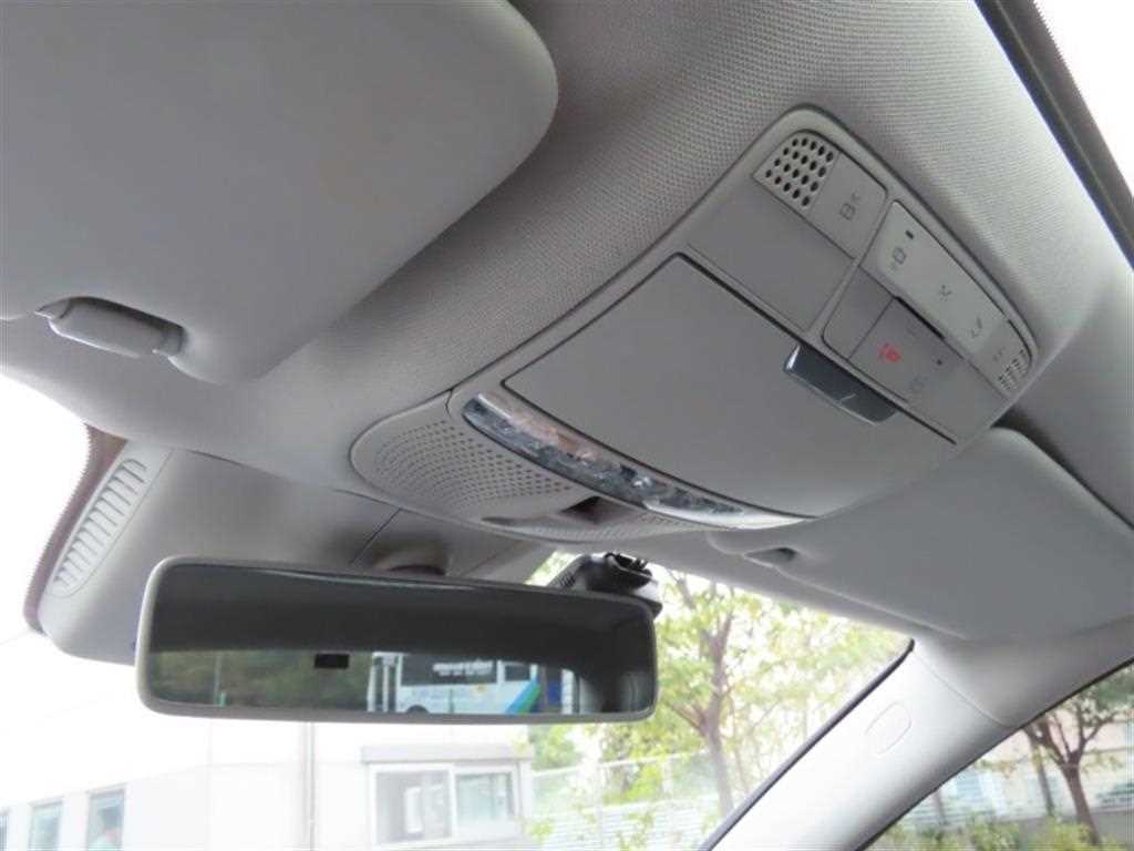 Mercedes Benz E class - Vista 11