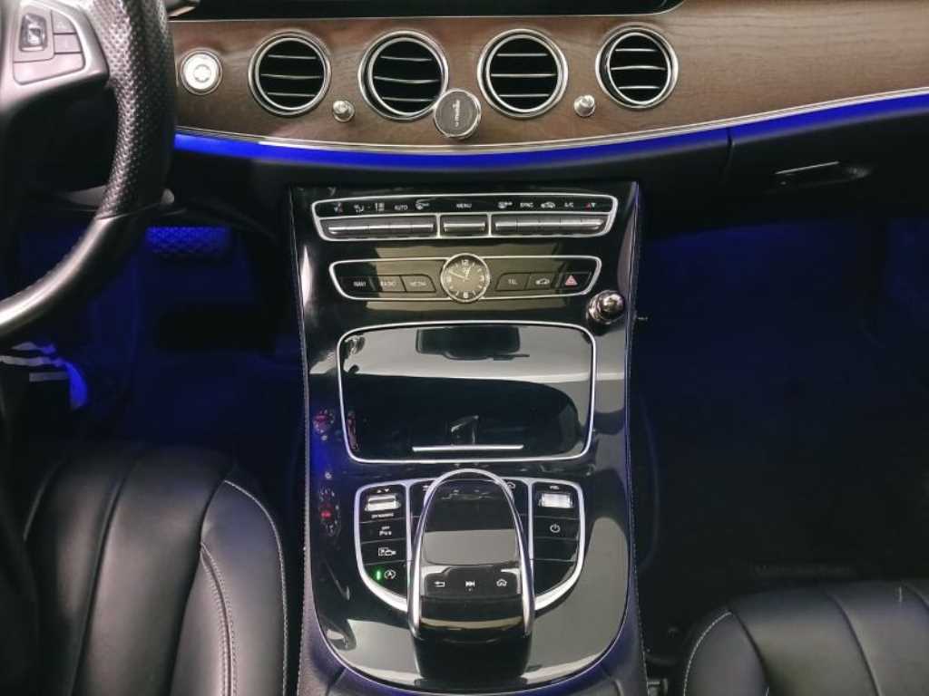 Mercedes Benz E class 2017 Gris - Importación desde Corea - HF Imports Iquique - Foto 15