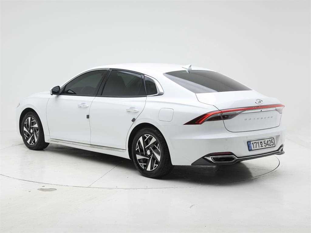 HYUNDAI Grandeur - Vista 4