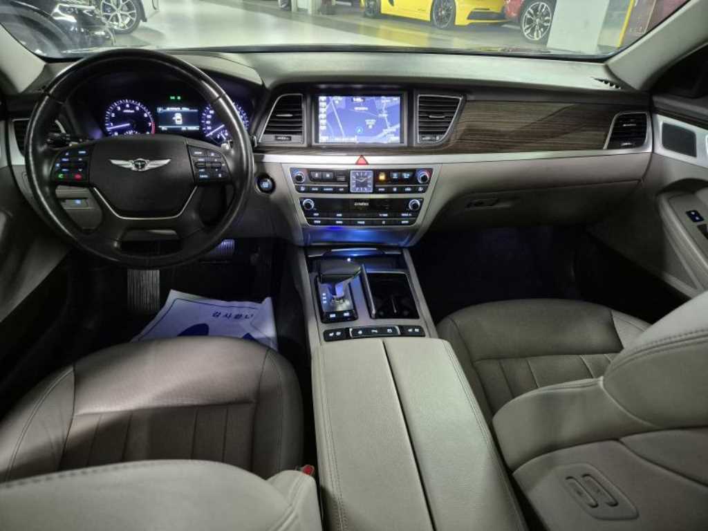 Genesis G80 - Vista 9