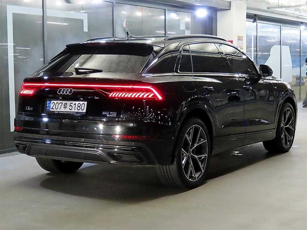 Audi Q8 - Vista 4