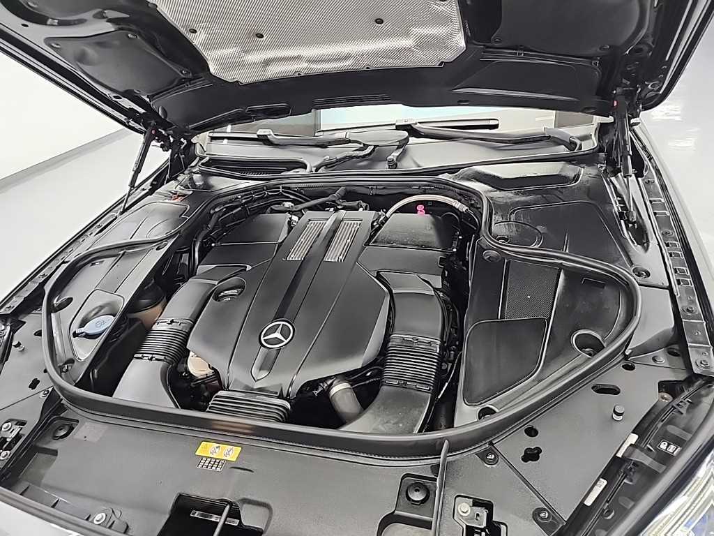 Mercedes Benz S Class - Vista 5