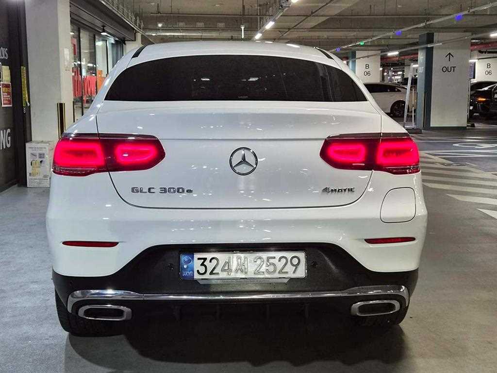Mercedes Benz GLC Class - Vista 5