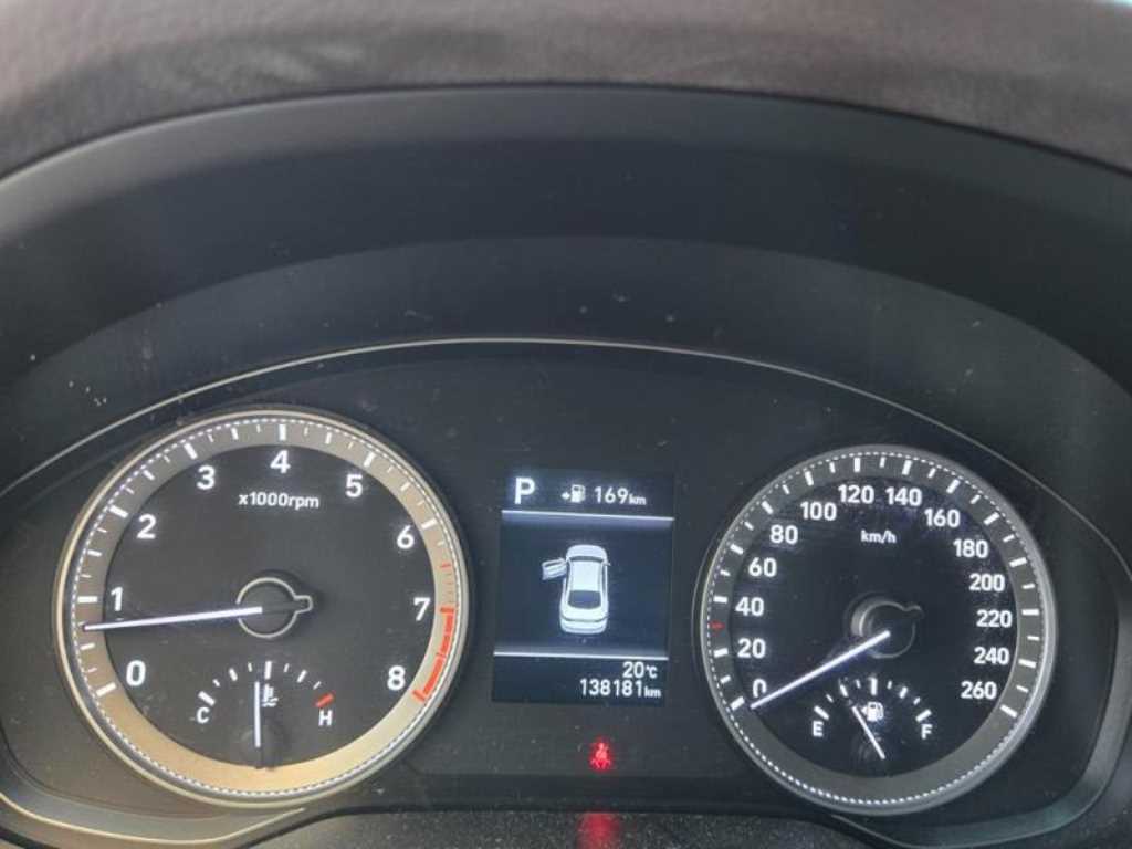 HYUNDAI Grandeur - Vista 8