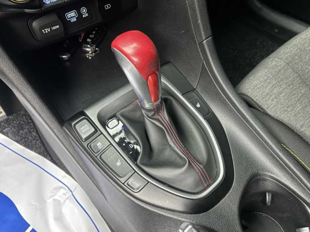 HYUNDAI Veloster - Vista 11