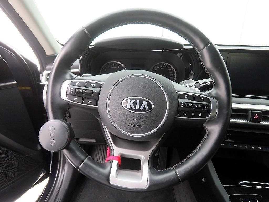 KIA K5 - Vista 9